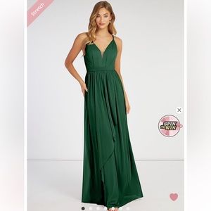 Beautiful flow, comfortable fit, quality fabric and cups sown in.